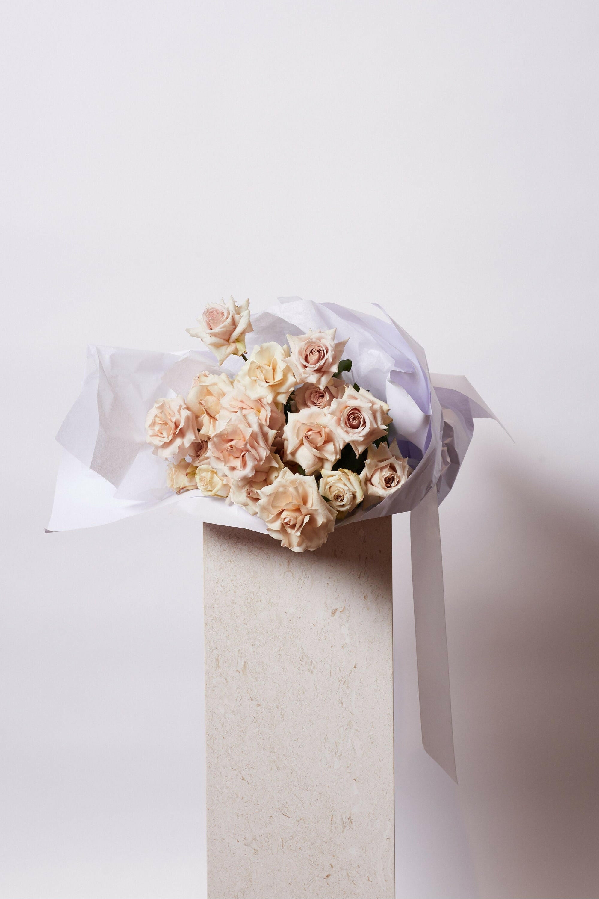 BLUSH ROSES – The Flower Bar Co.