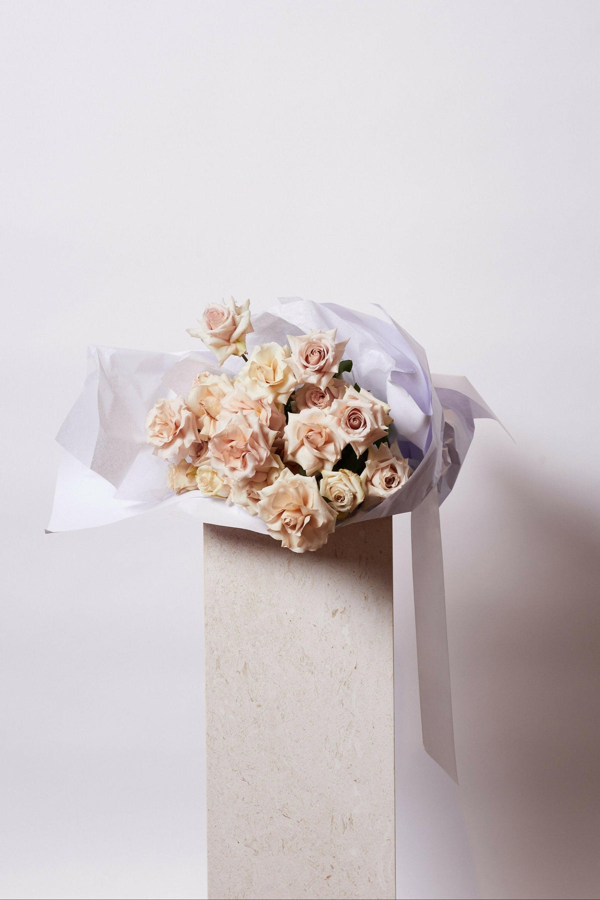 BLUSH ROSES – The Flower Bar Co.