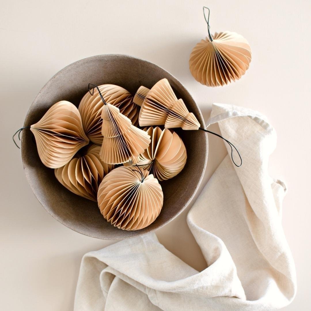 FLAX CHRISTMAS ORNAMENTS
